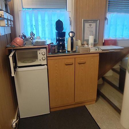 Gaestezimmer Boxenstopp Veitsbronn Eksteriør billede