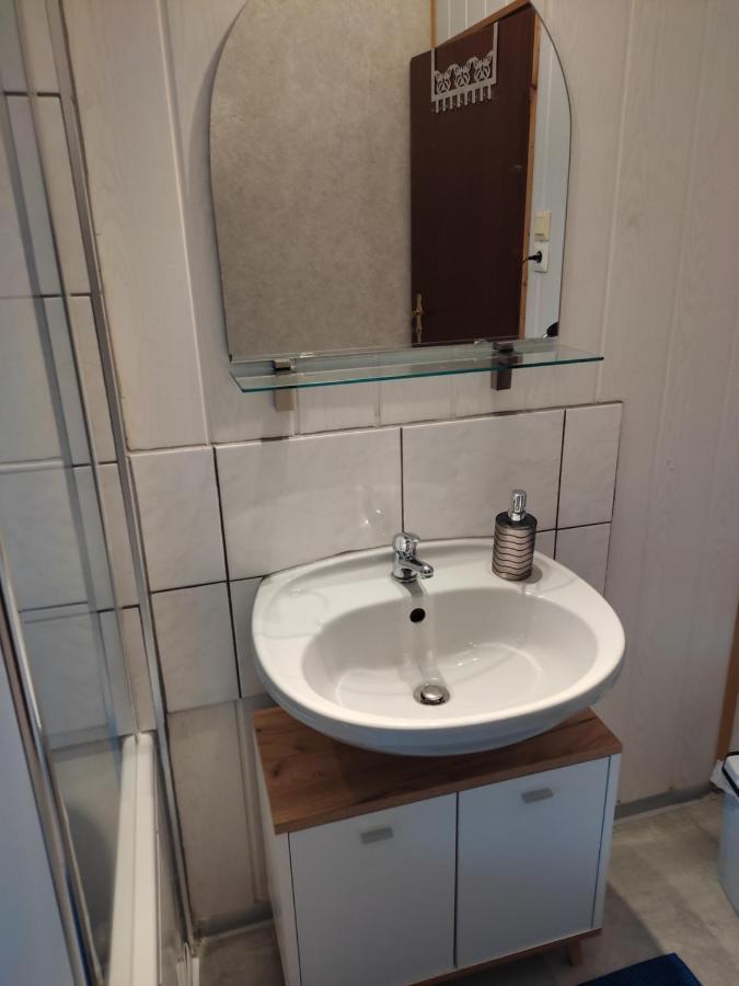 Gaestezimmer Boxenstopp Veitsbronn Eksteriør billede